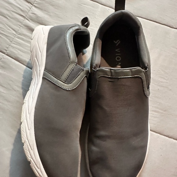 Vionic Gray Men's Slip-On Loafers - Picture 9 of 9